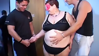 Büyük Doğal Göğüsler Ve Olgun Kadın Ladyboy Pov'Da