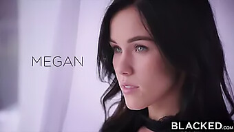 Kemampuan Oral Megan Rain Mengesankan Mandingo Dalam Video Interracial.