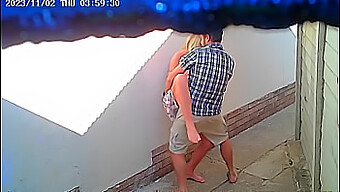 Amateur Couple Gets Caught On Camera Having Outdoor Sex