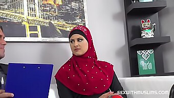 Sexy Hijabi Babe Gets Screwed By Lawyer In Hot Video