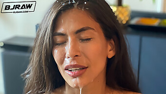 Kỹ Năng Deepthroat Ấn Tượng Của Heather Vahn Trong Video Hd