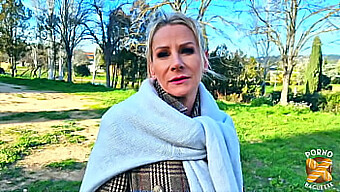 Victoria Nova, Eine 47-Jährige Blondine, Erforscht Ihre Sexuellen Wünsche In Einem Amateur-Casting-Video