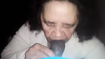 Abuela Sin Dientes Disfruta De Una Gran Polla Negra En Un Porno Casero