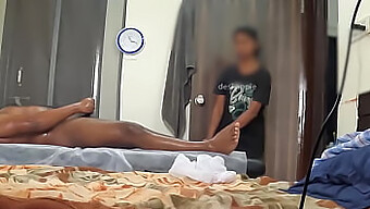 Masaj Cu Întorsătură: O Întâlnire Fierbinte Într-Un Spa